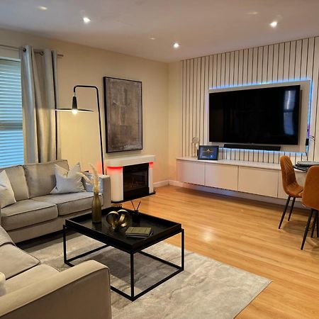 יורק Vikings Apartment With Private Parking & Terrace מראה חיצוני תמונה