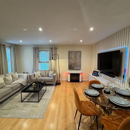 יורק Vikings Apartment With Private Parking & Terrace מראה חיצוני תמונה