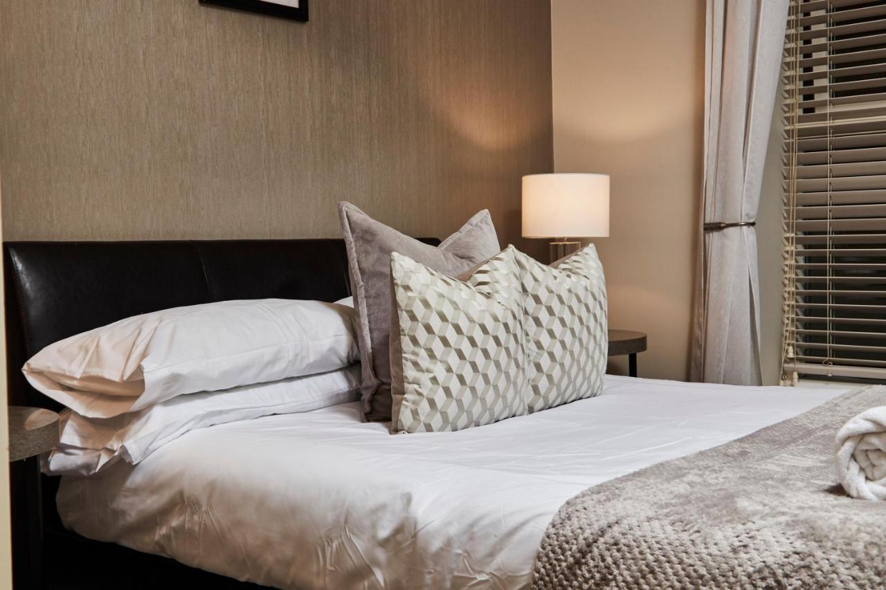 יורק Vikings Apartment With Private Parking & Terrace מראה חיצוני תמונה