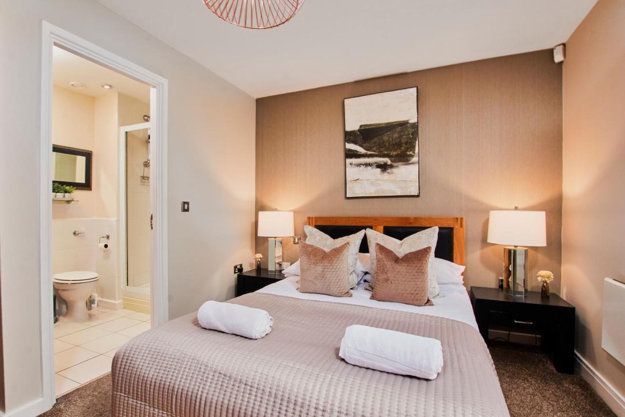 יורק Vikings Apartment With Private Parking & Terrace מראה חיצוני תמונה